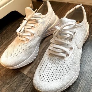 Woman’s Nike Epic Phantom React